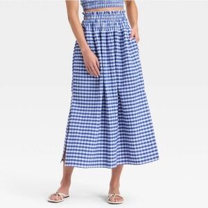 NWT Universal Thread romantic gingham Smocked Maxi Skirt with slit. Size Small